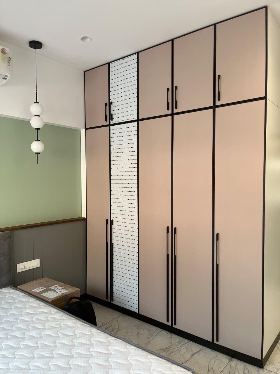 Wallpaper installation – The Wall Chronicles